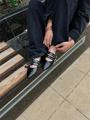 Bella Moves in Black