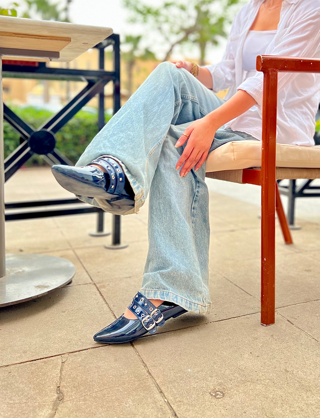 Belle Moves in Navy