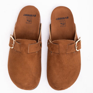 WOMEN'S TOBACCO BROWN CLOGS